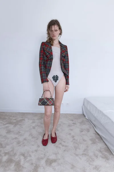 Look 10